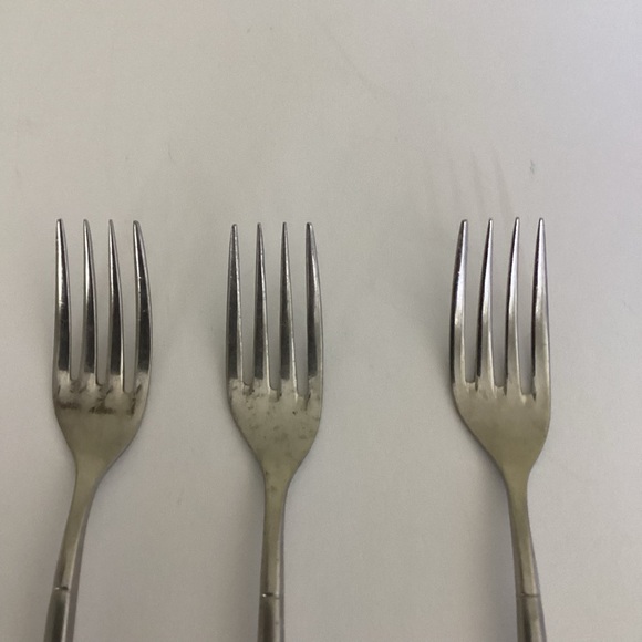 Guy Degrenne Flatware Set of 3 Long Forks - Picture 3 of 12